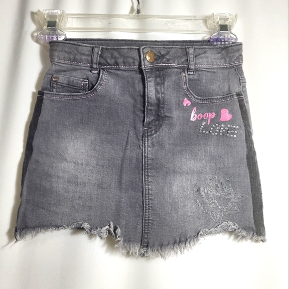 Betty Boop Other - Betty Boop gray jean skirt    girls 5/6  #1707